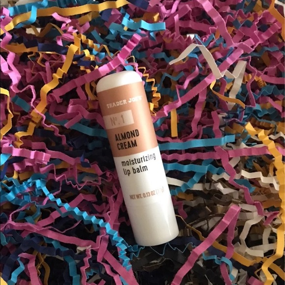 TRADER JOE’S Makeup Holiday Trader Joes Moisturizing Lip Balm In